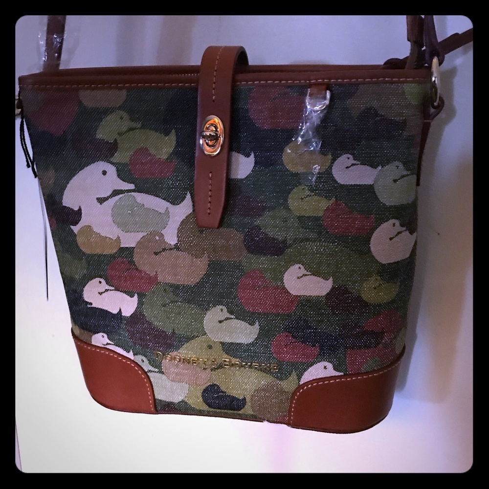 NWT Dooney & Bourke Crossbody Bucket Bag